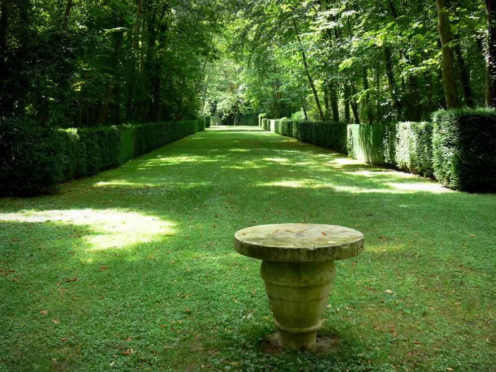 ChÃƒÂ¢teau de Courances - Part of the chÃƒÂ¢teau: Table alley
