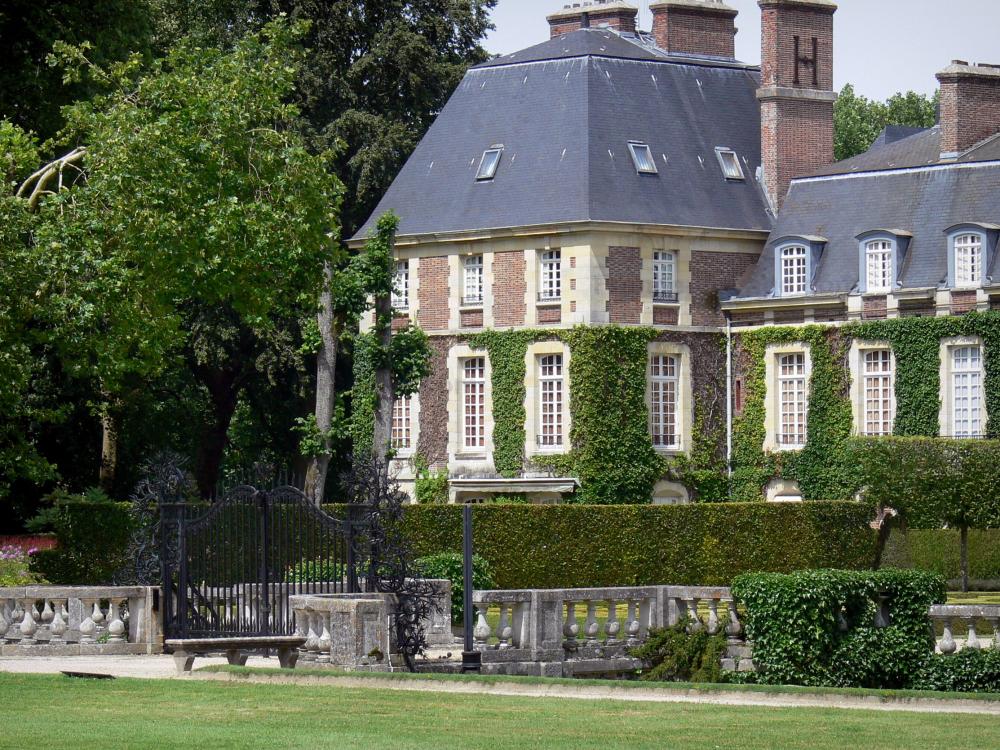 ChÃƒÆÃÂ¢teau de Courances - Park and outbuildings of the chÃƒÆÃÂ¢teau