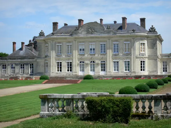 Le château de Craon - Guide tourisme, vacances & week-end en Mayenne