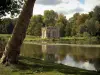 Château de Dampierre - Étang et pavillon sur l'île