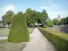 Château d'Époisses - Promenade dans le parc du château