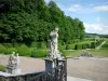 Château de Haroué - Statues et jardin à la française