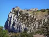Le château de Roquefixade - Guide tourisme, vacances & week-end en Ariège