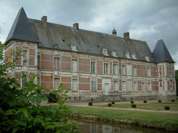 Le château de Troissereux Guide Tourisme Vacances
