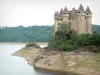Le château de Val - Guide tourisme, vacances & week-end dans le Cantal