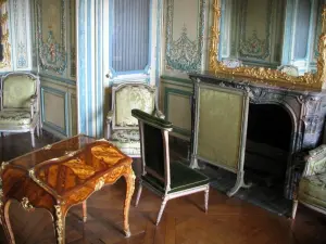 Château de Versailles - Intérieur du château : appartement de la Dauphine : cabinet intérieur de la Dauphine