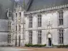 Châteaudun - Kasteel: gevel van de vleugel met zijn Gotische trap Longueville