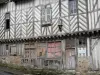 Châteaudun - Huis van de Maagd (voorheen van Porters Lodge) met zijn vakwerkhuizen gevel