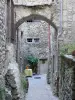 Châtillon-en-Diois - Ruelle du vieux village appelée viol