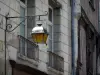 Chinon - Poste de luz e fachadas de casas