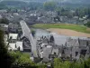 Chinon - Häuser der Stadt, Brücke und Fluss (die Vienne)