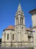 Cidade - Torre sineira da igreja de Saint-Géronce