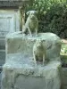 Cimetière des Chiens d'Asnières-sur-Seine - Tombe de Marquise et Tony, chiens de la princesse Lobanof