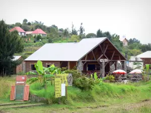 Cirque de Mafate - Restaurant terras en huizen van New