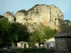 Cirque de Mourèze - Cirque dolomitique : rochers (roche), arbres et maisons