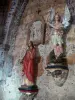 Civray - Dentro de la iglesia de San Nicolás: estatuas