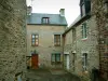 Clécy - Maisons en pierre du village, en Suisse normande
