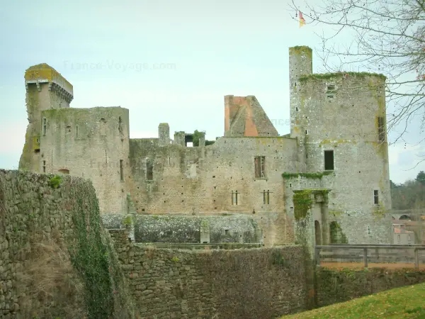 Clisson - Tourism, holidays & weekends guide in the Loire-Atlantique