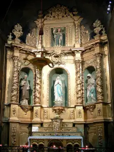 Collioure - Inside the Notre-Dame-des-Anges church: altarpiece of the Notre-Dame de Lourdes chapel