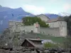 Colmars - Fort de Savoie en de bergen op de achtergrond, in de bovenste vallei van de Verdon