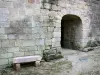 Comberoumal priory - Priory of grandmontain de Comberoumal: stone bench and archway