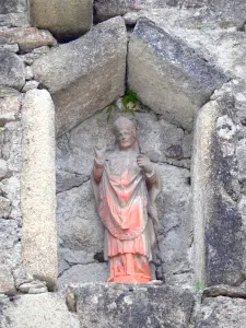 Corrèze - Standbild vom heiligen Martial in einer Nische krönend das Tor Margot
