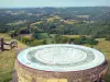 Reiseführer der Corrèze - Landschaften der Corrèze - Panoramablick von der Orientierungstafel des Hügels Yssandon aus