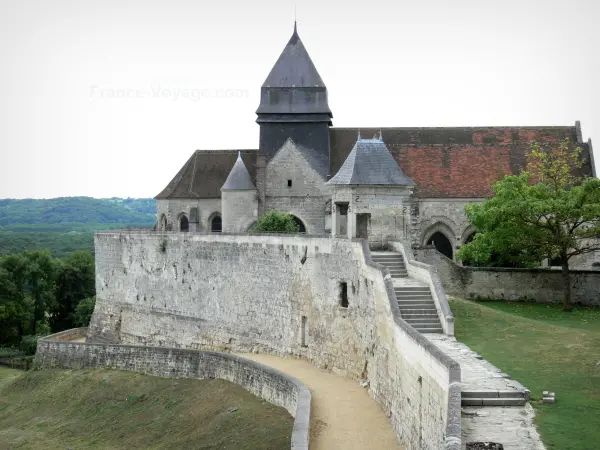 Coucy-le-Château-Auffrique - Gids voor toerisme, vakantie & weekend in de Aisne