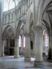 Coutances - Binnen in de kathedraal