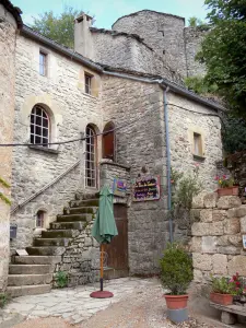Couvertoirade - 中世の村の石造りの家