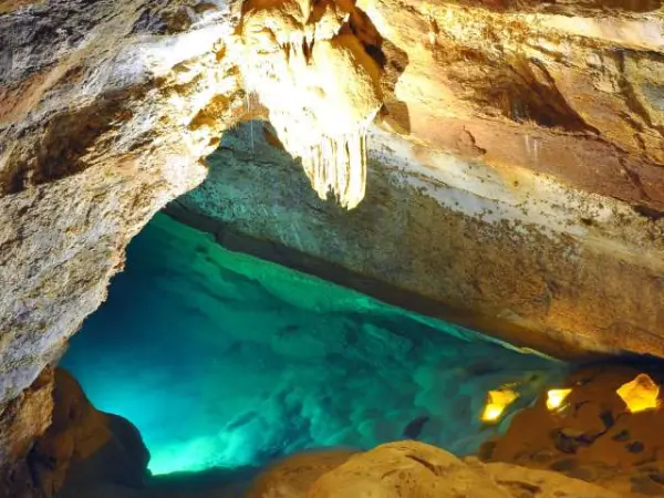 La cueva de Trabuc - Guía turismo, vacaciones y fines de semana en Gard