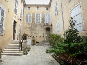 Dax - Hotel Saint-Martin-d'Agès e seu pátio florido