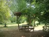 Departementaal park van Haute-Île - Picknickplaats in een groene omgeving