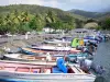 Deshaies - Port de Deshaies et ses bateaux alignés