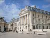 Dijon - Paleis van de hertogen en staten van Bourgondië met uitzicht op de Place de la Liberation