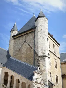 Dijon - Palace of the Dukes and States of Burgundy - Tour de Bar