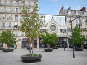 Dijon - Neoclassical facade of the Darcy cinema