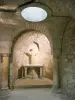 Dijon - Dentro da catedral de Saint-Bénigne: cripta românica