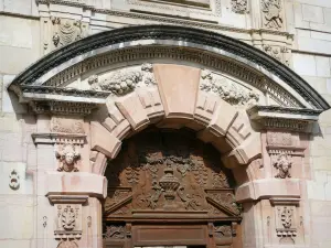 Dijon - Detail of the sculpted door of the Hôtel de Vogüé