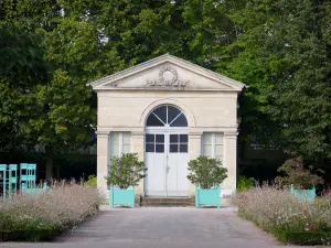 Dijon - Small orangery in the Arquebuse park