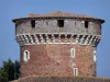 Dombes - Plantay Tower (calabouço de tijolos)