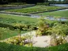 Domein van Villarceaux - Uitzicht op het landgoedpark met het bassin van acht jets, de parterre sur l'eau (tuin aan het water) en de grote vijver