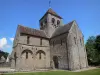 Domfront - Igreja românica Notre-Dame-sur-l'Eau