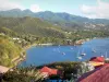 Ebulição - Vista da praia de Malendure, a enseada de Galets, o mar do Caribe e a floresta tropical