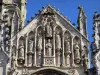 Église de Saint-Père - Statues ornant la façade de l'église Notre-Dame : Christ entouré de saints