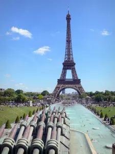 Eiffel tower - Eiffel tower and the Trocadéro fountains