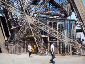 Eiffel tower - Metallic structure