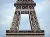 Eiffelturm - Erste und zweite Etage des Eisenturms