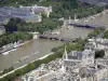 Eiffelturm - Sicht auf die Seine und ihre nächste Umgebung, von der Turmspitze des Pariser Monuments aus