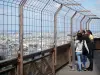 Eiffelturm - Panoramablick auf die französische Hauptstadt von der zweiten Etage aus